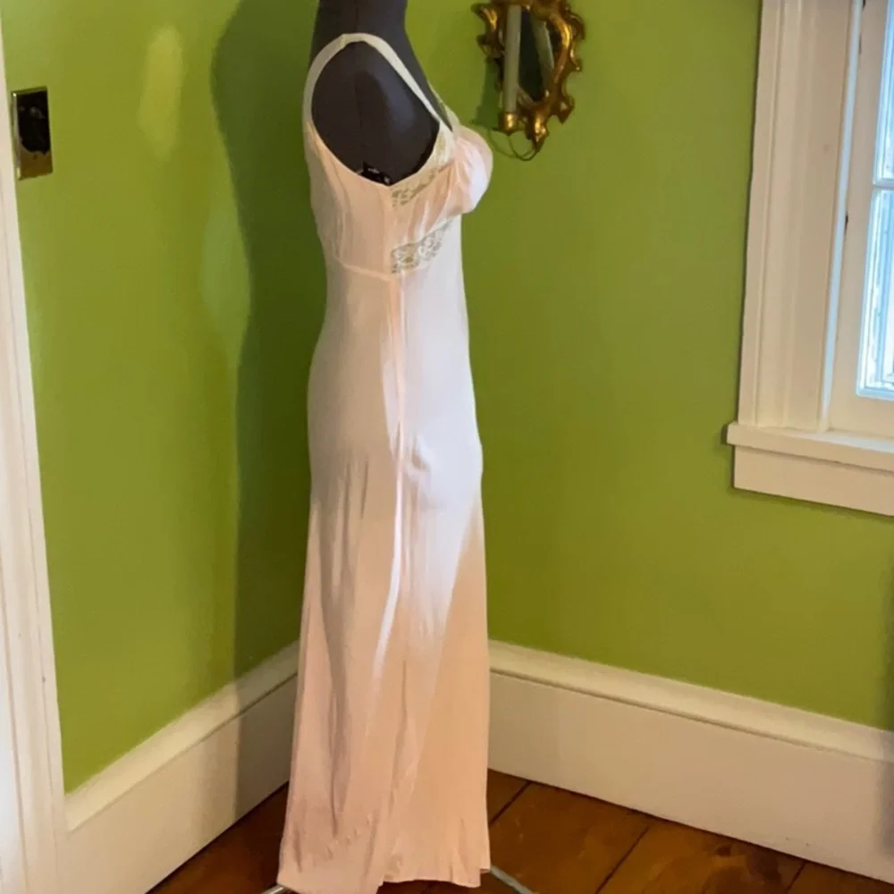 Vintage 40s/50s rayon bias cut nightgown - Picture 3 of 5